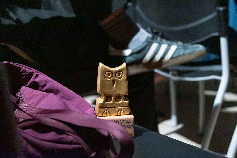 La statuetta della Civetta d’Oro, premio al miglior cortometraggio delle scuole di cinema